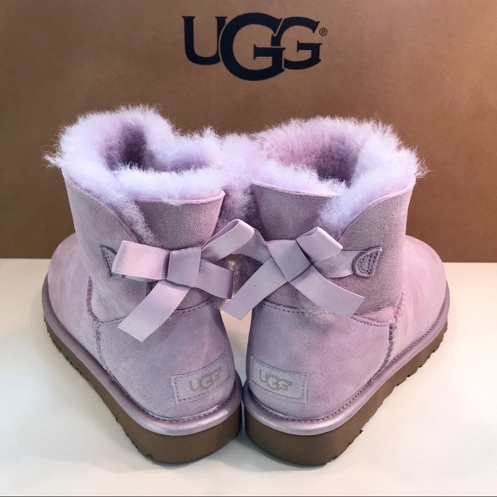 NEW UGG Mini Bailey Bow Lavender Suede Boots Sz7